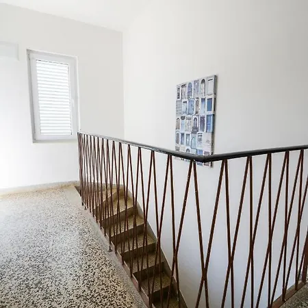 Apartamento Leo Zadar